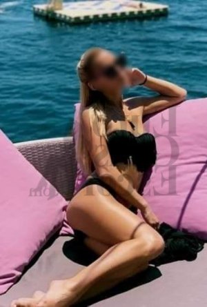 Claire-isabelle escort girl